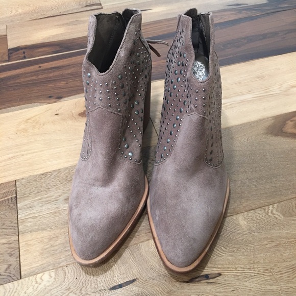 Vince Camuto bootie - Picture 4 of 5